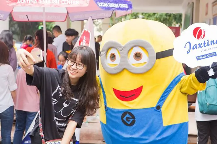 Nào nhiệt ngày hội ” Chào Tân Sinh Viên FTU 2017″ cùng Jaxtina English Center