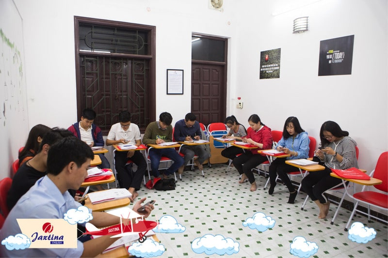 khai giảng tại jaxtina chiến thắng