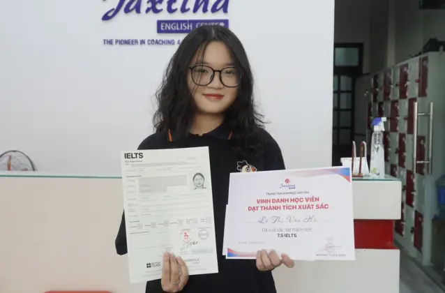 le-thi-van-ha-xet-tuyen-som-vao-dai-hoc-bang-7.5-ielts.jpg
