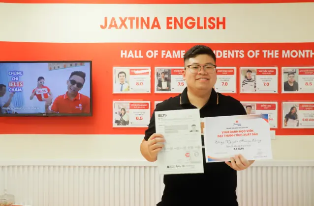 Hoàng Đăng xuất sắc chinh phục 8.5 IELTS