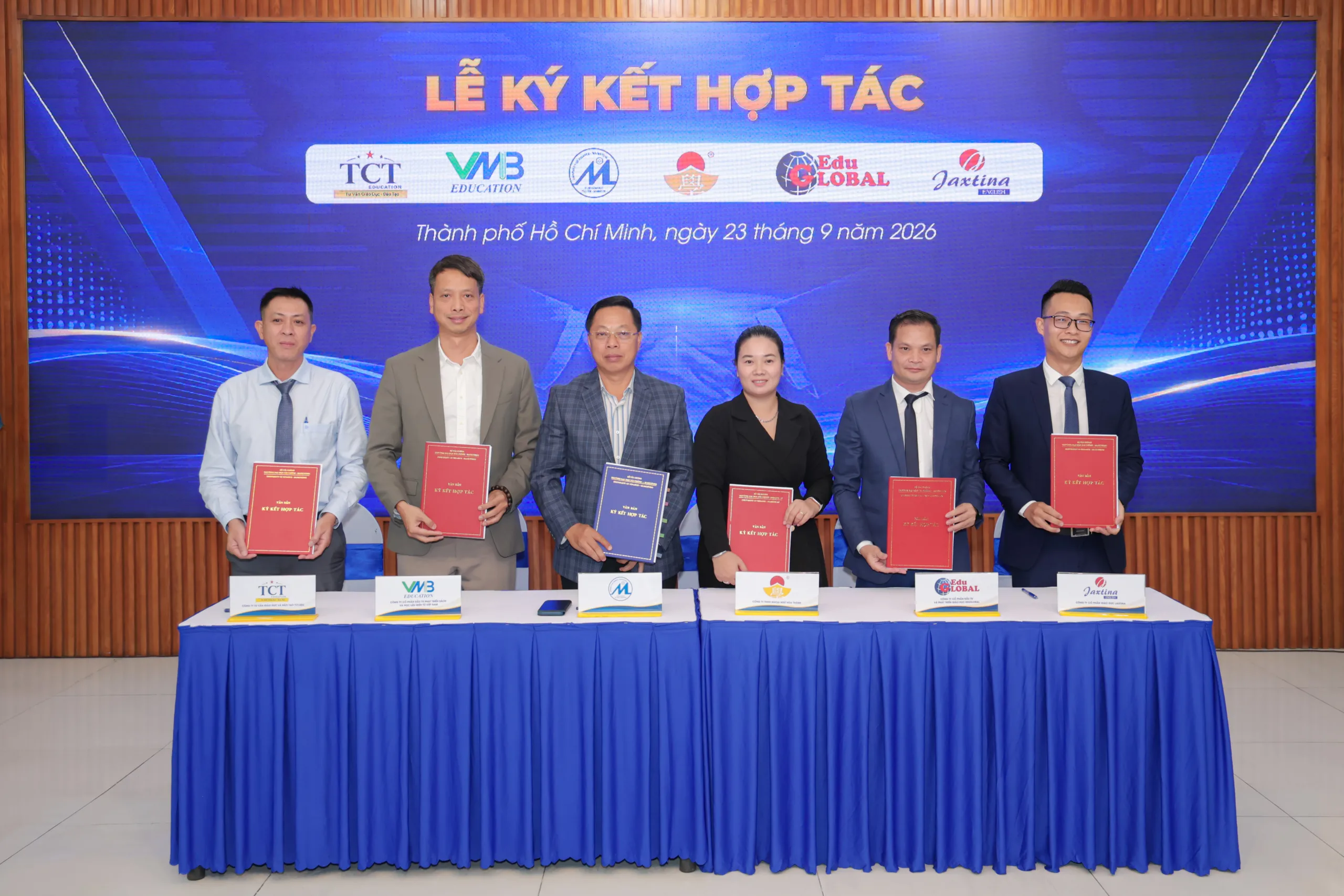 Sự Kiện Hợp Tác Chiến Lược Jaxtina IELTS & UFM